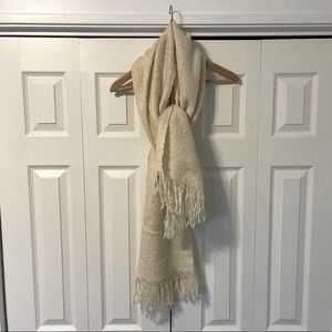 Cozy white scarf